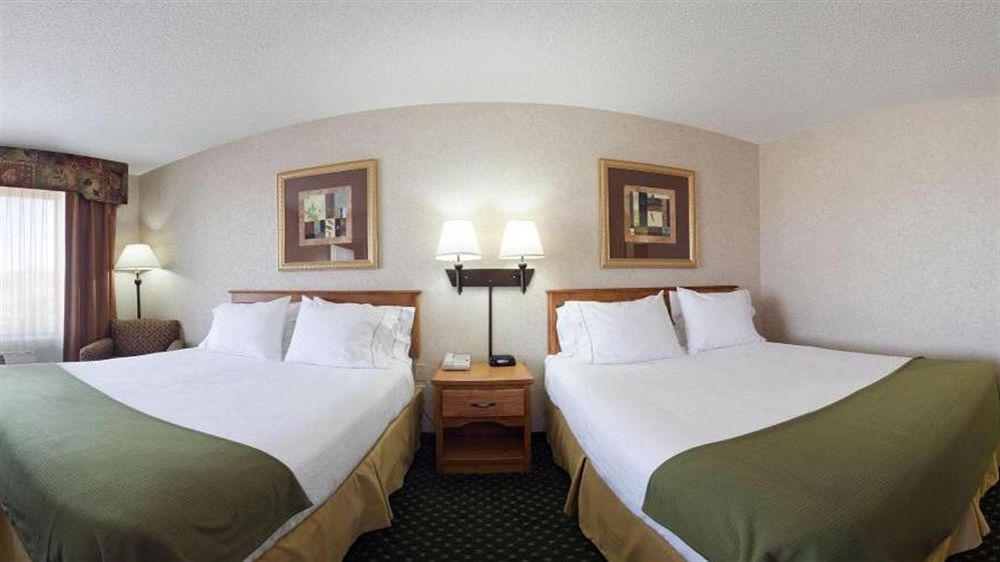 Holiday Inn Express Billings East By Ihg מראה חיצוני תמונה